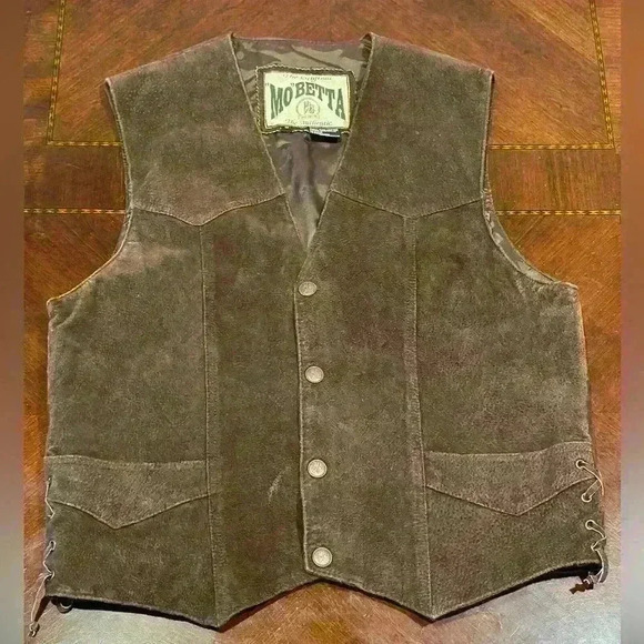 Vintage MoBetta Brown Genuine Leather Suede Vest Size M Snap Buttons and Pockets - Picture 1 of 7